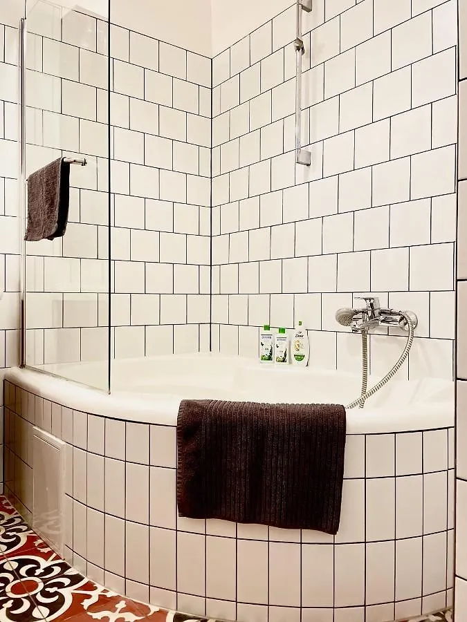 Eotvos 25 Apartment Budapest